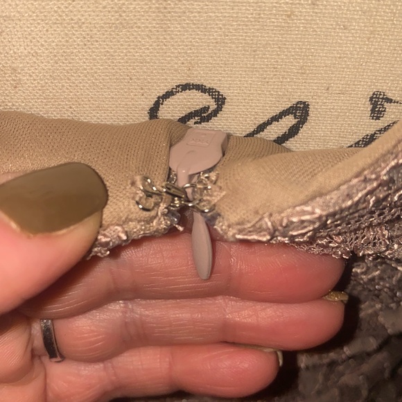 𝗡𝗜𝗚𝗛𝗧𝗪𝗔𝗬 𝗠𝗘𝗧𝗔𝗟𝗟𝗜𝗖 𝗟𝗔𝗖𝗘 𝗚𝗢𝗪𝗡 - Picture 5 of 12